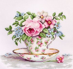 Luca-S Цветы в чайной чашке